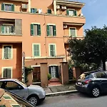Trastevere Hill Colosseum